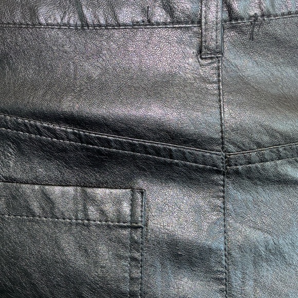 FASHION NOVA cargo pants, wide leg, black faux leather, zip, high waist. M - Picture 11 of 17